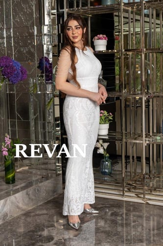 فستان سهرة مرسوم بالترتتر