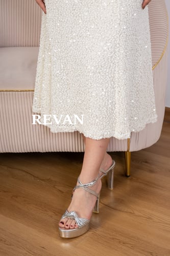 طقم راقٍ بلمسة فاخرة