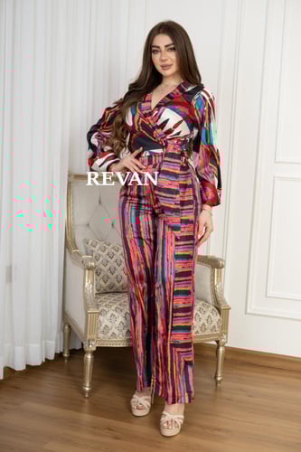 طقم انثوي راقي بالوان متداخلة من ريفان