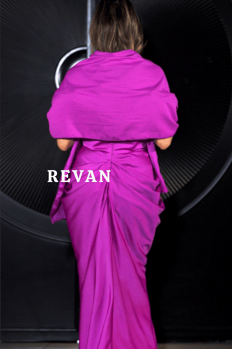 فستان بإطلالة حالمة