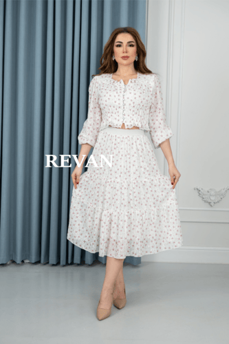 طقم من قطعتين بنقوش زهرية