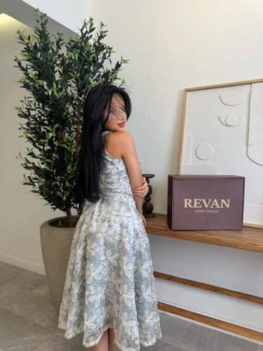 فستان عيد ميدي بتطريز ورد ثلاثي الأبعاد أناقة ساحر...