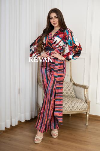 طقم انثوي راقي بالوان متداخلة من ريفان