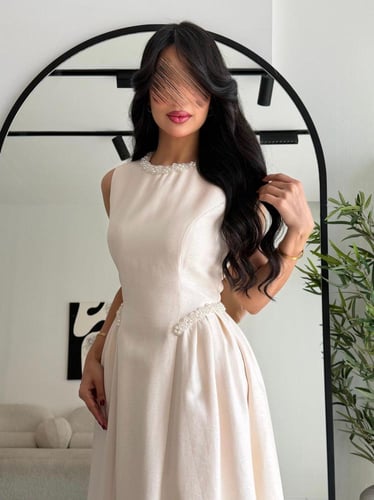 فستان عيد ميدي بقصة كلاسيكية تصميم أنثوي من ريڤــا...