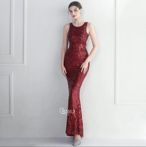 فستان لون بحري سهرة بتطريز ترتر ومزين بالخرز الفخم