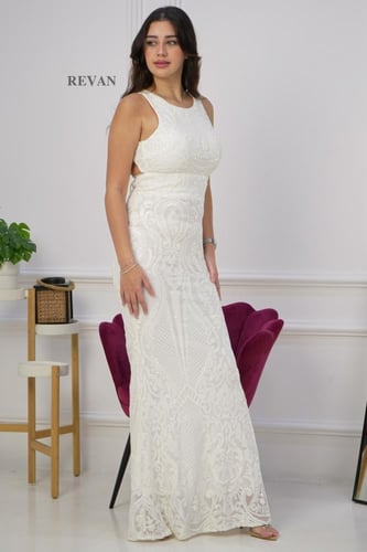 فستان لون بحري سهرة بتطريز ترتر ومزين بالخرز الفخم