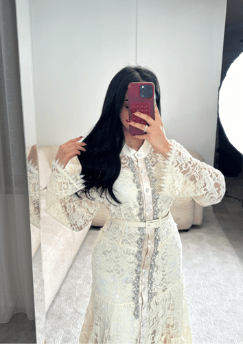 فستان عيد فاخر بحزام أنيق أنوثة راقية بتفاصيل ملكي...