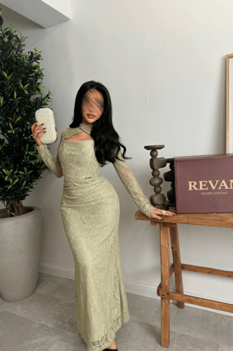 فستان عيد طويل مع جاكيت أنيق من ريڤــان