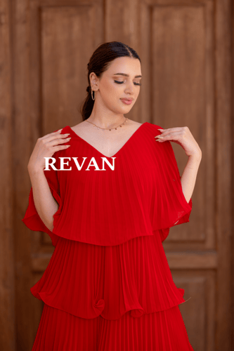 فستان بليسيه بطبقات كلوش أنيقة