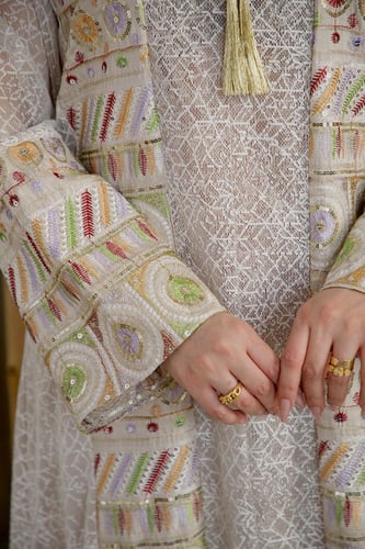 جلابية رمضانية فاخرة بتطريز تراثي أنيق من ريڤــان