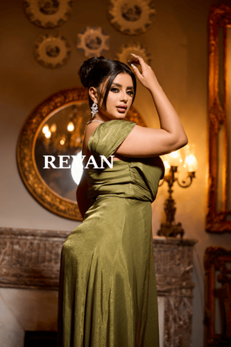 فستان سهرة بكتف واحد بطيات أنيقة من REVAN