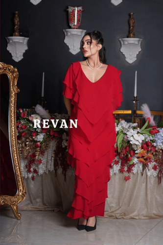 فستان سهرة بطبقات ناعمة