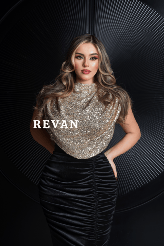 فستان فاخر يجمع بين الفخامة والأناقة