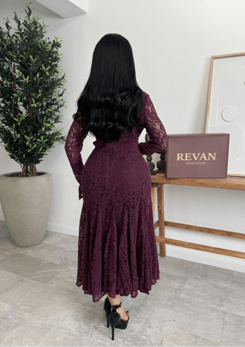 فستان عيد دانتيل ميدي بقصة ميرميد من ريڤــان