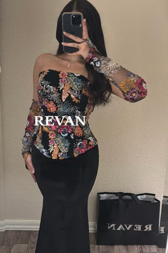 فستان مخمل مطرز