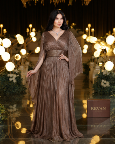 Rivan evening dress with flowing sleeves
