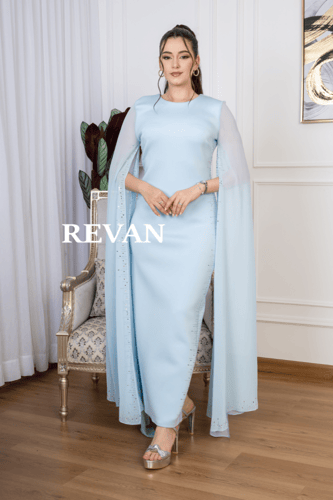 فستان أنيق بطبقة كاب فخمة