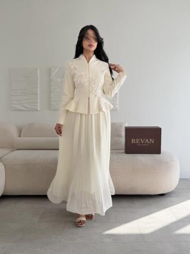 طقم عيد فاخر بتطريز أنيق وقصة راقية من ريڤــان