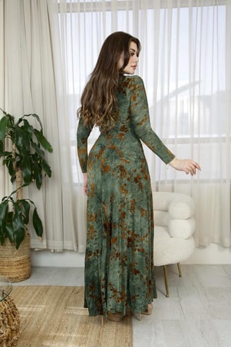 فستان عيد طويل بنقشة فنية دافئة من ريڤــان