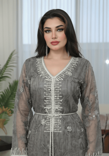 جلابية رمضانية مطرزة بتفاصيل أنيقة وقصة انسيابية م...