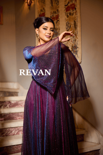 فستان سهرة بأكمام كيمونو شفافة