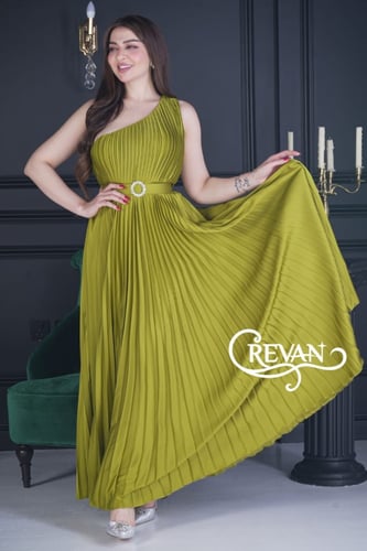 فستان طويل ستان كسرات بكتف واحد