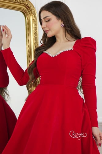 فستان ميدي باكمام طويلة