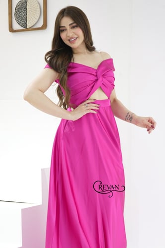 فستان ناعم قماش ستان بقصة مثيره اسفل الصدر