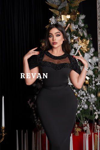 فستان سهرة بلمسات ملكية