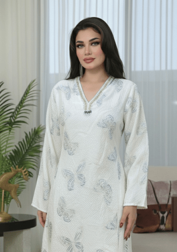 جلابية رمضانية بنقشة ناعمة وقصة مريحة من ريڤــان