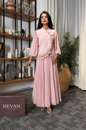 طقم عيد فاخر ببلوزة كريب وتنورة شيفون بليسيه طويلة...