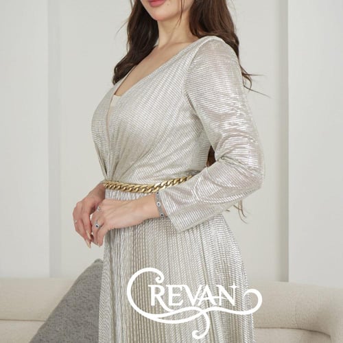 فستان فضي طلس سلسال ذهبي