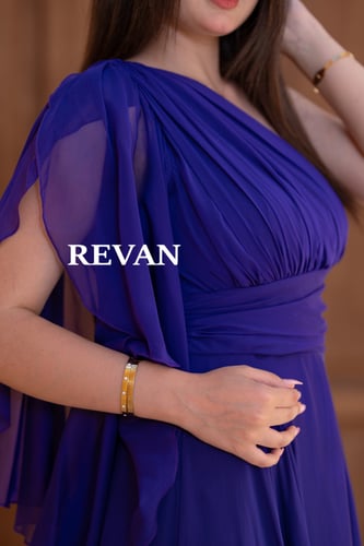 فستان طويل شيفون ون شولدر