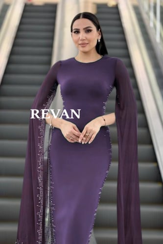 فستان أنيق بطبقة كاب فخمة