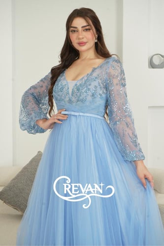 فستان كم سماوي سهره مرصع بالخرز