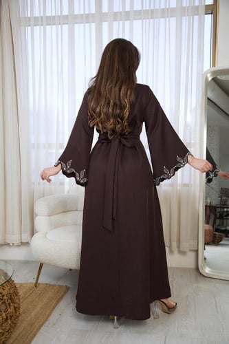 جلابية رمضانية أنيقة بحزام ناعم من ريڤــان