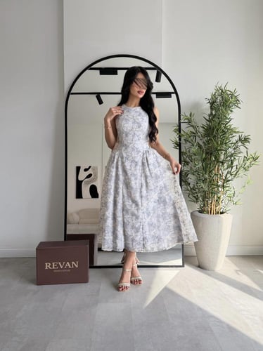 فستان عيد ميدي مزخرف بالورود من ريڤــان