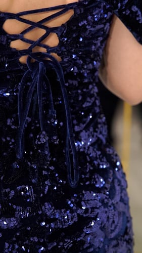 فستان السهرة الأنيق بلمسة ساحرة