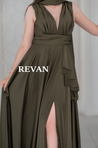 فستان سهرة ملكي بطيات جانبية وقصة واسعة+شال