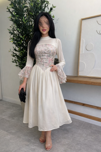 فستان عيد بتطريز وردي ناعم أناقة أنثوية راقية من ر...