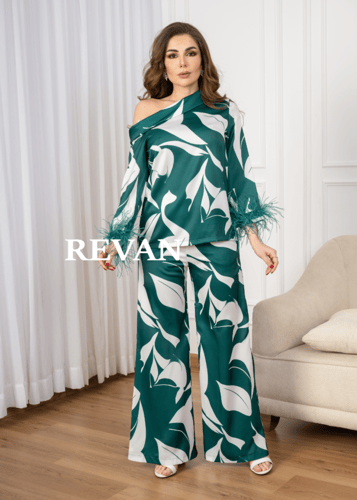 طقم راقٍ بتصميم عصري ولمسات فاخرة