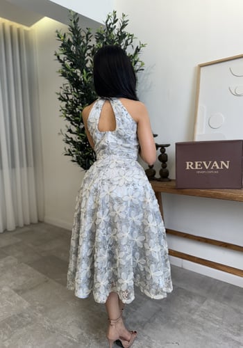 فستان عيد ميدي بتطريز ورد ثلاثي الأبعاد أناقة ساحر...