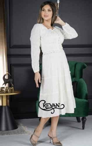 طقم أنيق من قطعتين لإطلالة مميزة