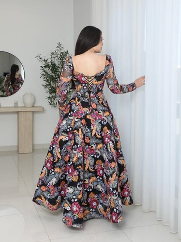 فستان سهرة منفوش بتصميم مطبوع من ريڤــان