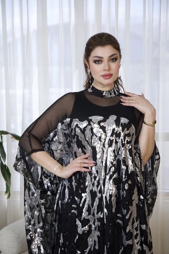 جلابية رمضانية بتطريز لامع من ريڤــان