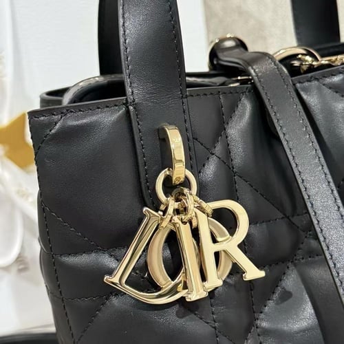 ديور Toujours مقاس 18.5cm