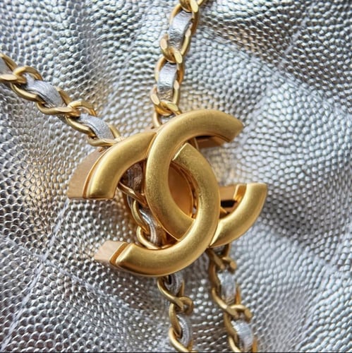 Chanel 25 hobo medium شانيل مقاس ميديم