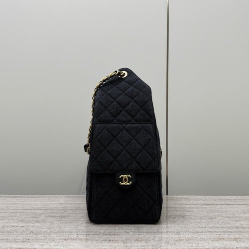 Chanel 25 hobo medium شانيل مقاس ميديم