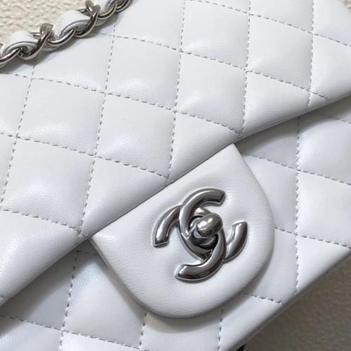 شانيل كلاسيك ميني جلد لامب سكن مقاس 20cm