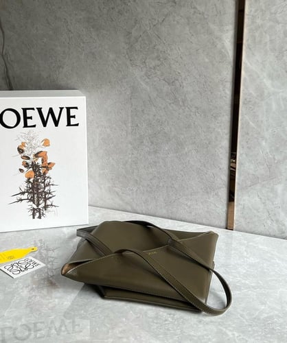 LOEWE puzzle fold Medium